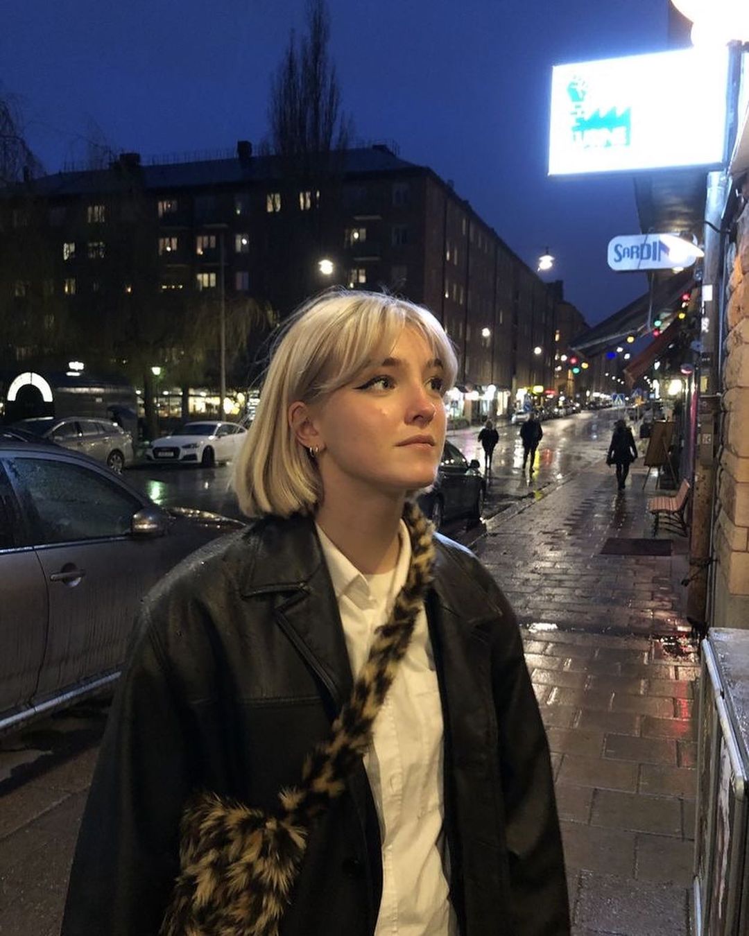 15+ Trendy Short Hairstyles with Bangs for Fresh Look 2025