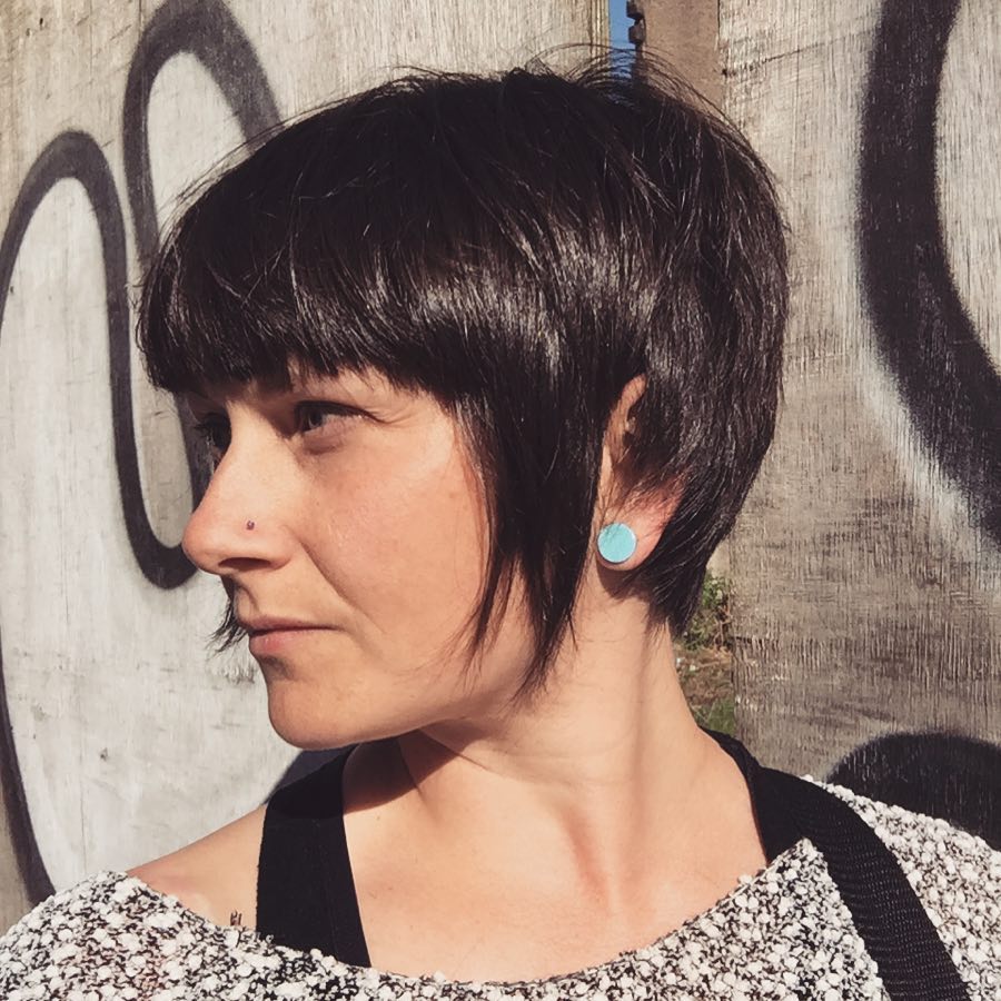 15+ Trendy Short Hairstyles with Bangs for Fresh Look 2025