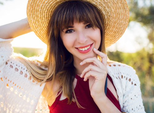 40 Best Hairstyles for Small Forehead (Narrow Face) Female