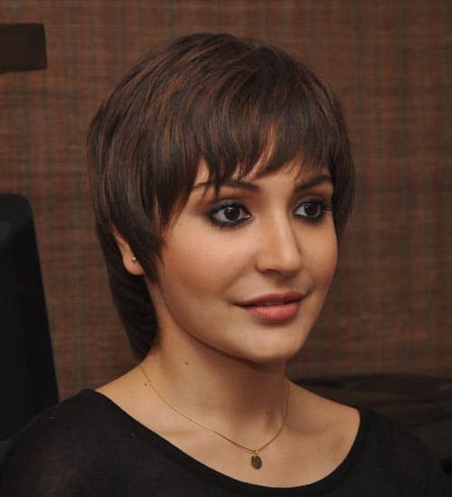 15 Best Short Hairstyles for Round Chubby Faces Female