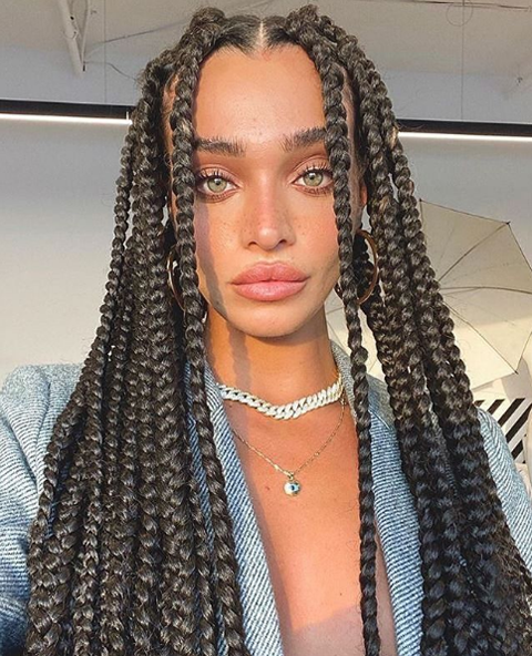 20 Best Hairstyles for Women with Big Faces | I Fashion Styles