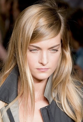 20 Best Hairstyles for Women with Big Faces | I Fashion Styles