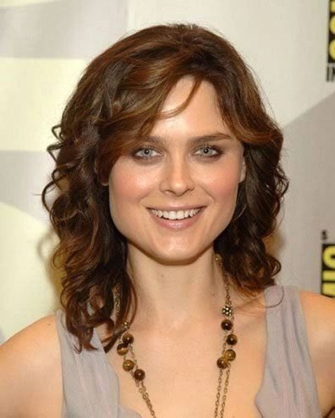 Top 15+ Stylish Hairstyles for Women with Square Faces