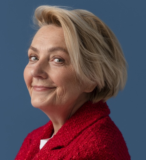 10 Best and Trendy Hairstyles for Round Faces Over 50