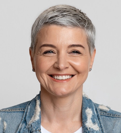 10 Best and Trendy Hairstyles for Round Faces Over 50