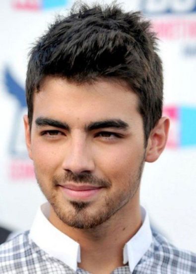 20+ Trendy Haircuts for Men with Round and Chubby Faces