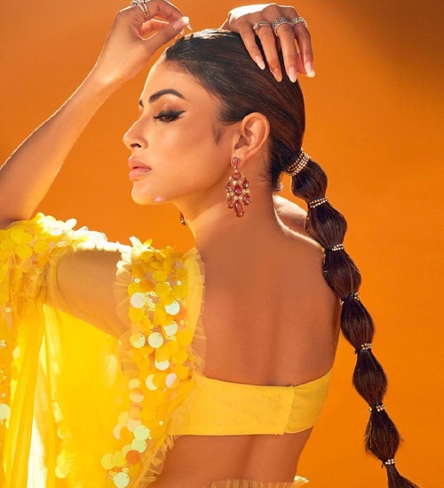 25 Best Hairstyles for Oval Face Shape Female 2023