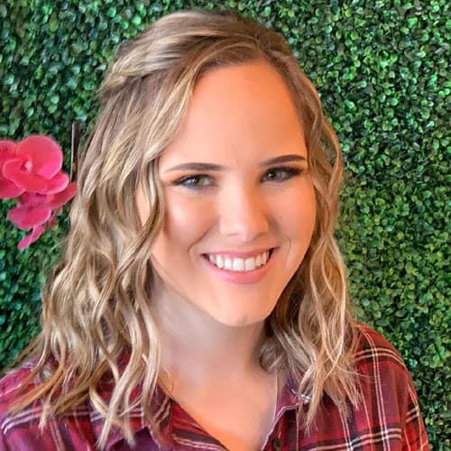 10 Classy and Popular Medium Layered Hairstyles for Women