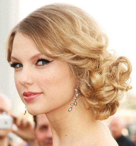 9 Simple Women&#039;s Long Hairstyles for Summer 2023