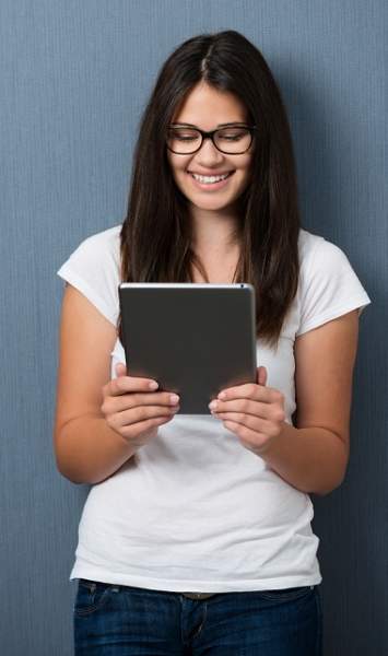 100 Cute Mid Length Hairstyles for Women with Highlights