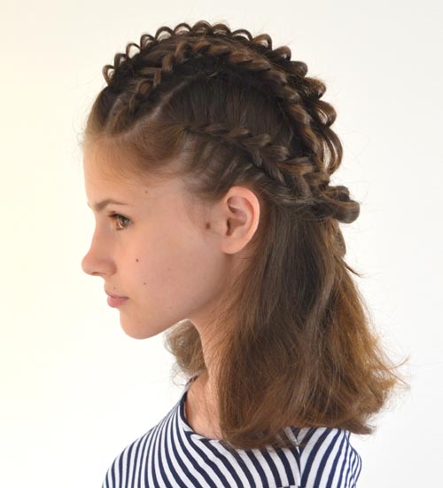 15 Youthful and Trendy Medium Haircuts for Girls | I Fashion Styles