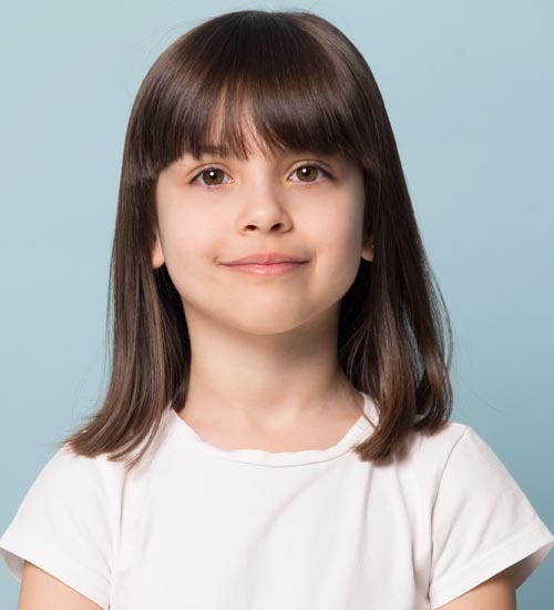 15 Youthful and Trendy Medium Haircuts for Girls | I Fashion Styles