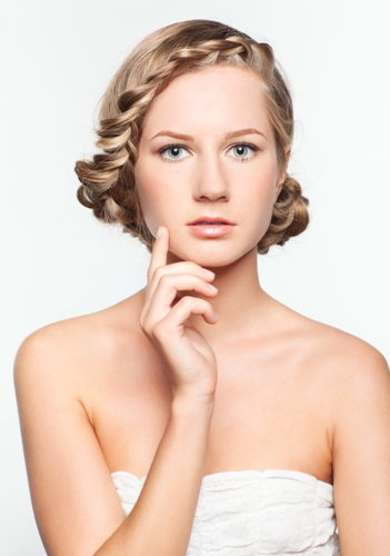 Top 9 Cocktail Hairstyles for Medium Hair | I Fashion Styles