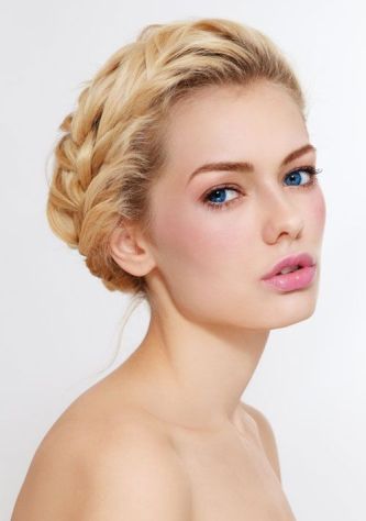 Top 9 Cocktail Hairstyles for Medium Hair | I Fashion Styles