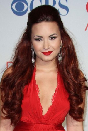 9 Best Medium Red Hairstyles with Images | I Fashion Styles