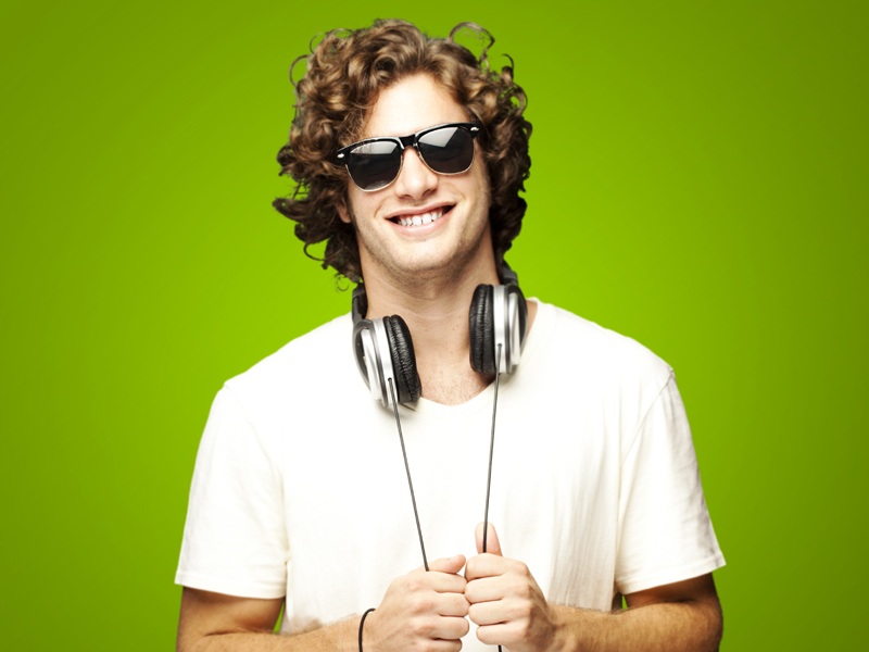 20 Latest and Coolest Wavy Hairstyles for Men | I Fashion Styles