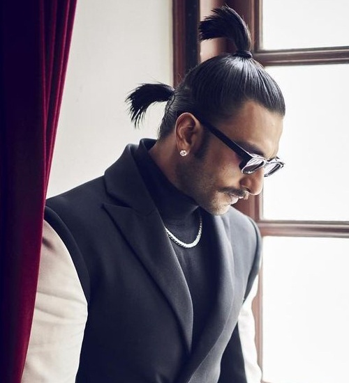 35 Best and Professional Long Hairstyles for Men | I Fashion Styles