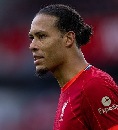 Footballer Hairstyles: 20 Famous Soccer Haircuts for Men