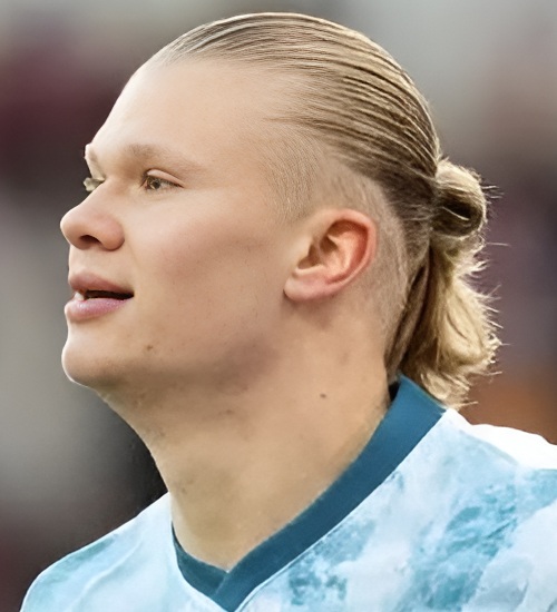 Footballer Hairstyles: 20 Famous Soccer Haircuts for Men