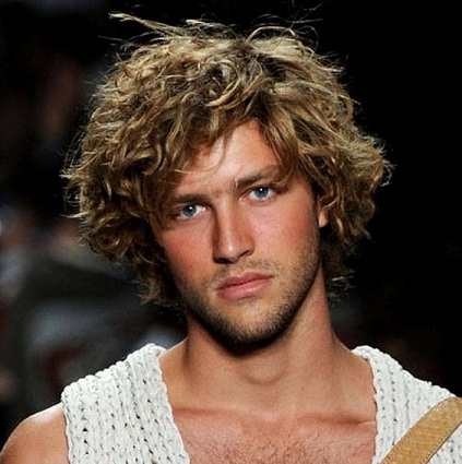 Curly Hair Men: 30 Best Hairstyles for Guys with Curly Long Hair