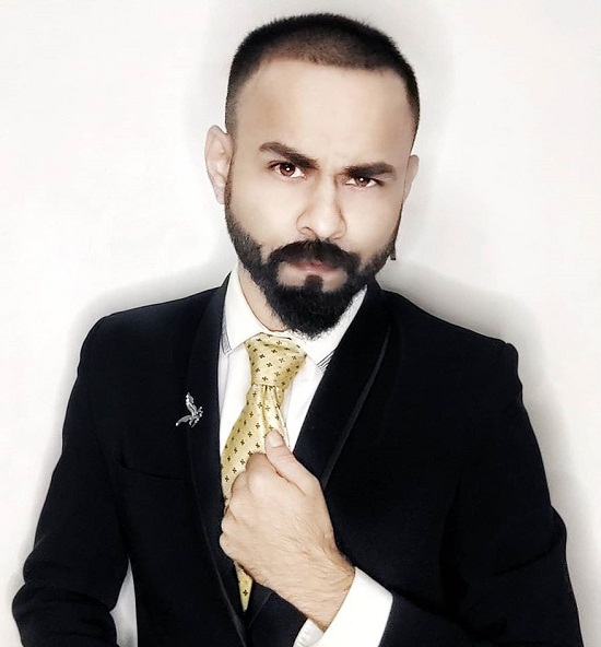 15 Trending Hairstyles for Balding Men (Top, Front &amp; Sides)