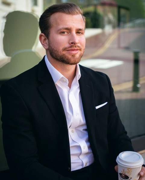 15 Trending Hairstyles for Balding Men (Top, Front &amp; Sides)