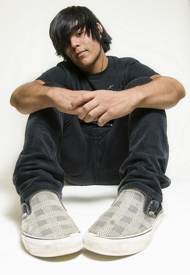 15 Emo Hairstyles for Guys That Will Make You Look Dashing and Trendy