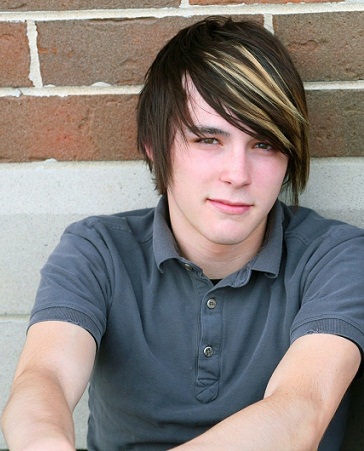 15 Emo Hairstyles for Guys That Will Make You Look Dashing and Trendy
