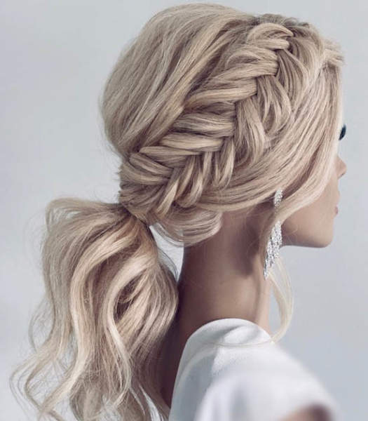 20 Gorgeous Messy Ponytail Styles for Every Occasion