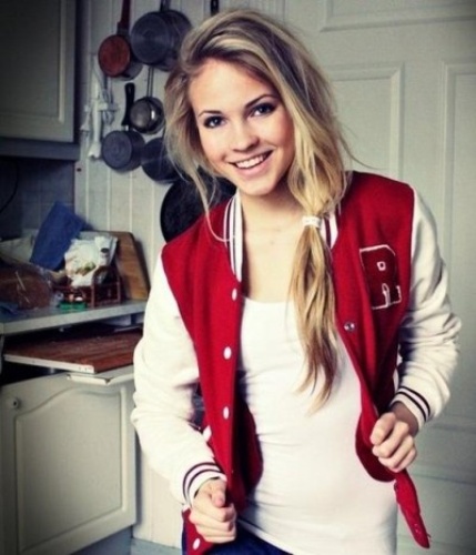 20 Gorgeous Messy Ponytail Styles for Every Occasion