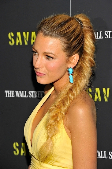 Top 9 Low and High Ponytail Hairstyles for Prom Party