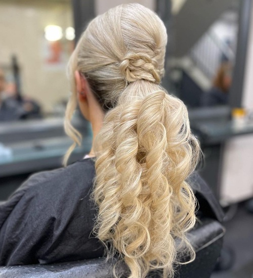 20 Best Curly Ponytail Hairstyles to Embrace Your Curls