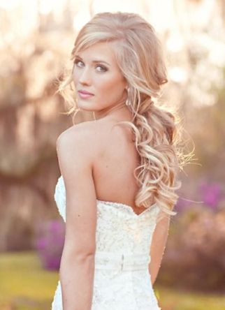 20 Best Curly Ponytail Hairstyles to Embrace Your Curls