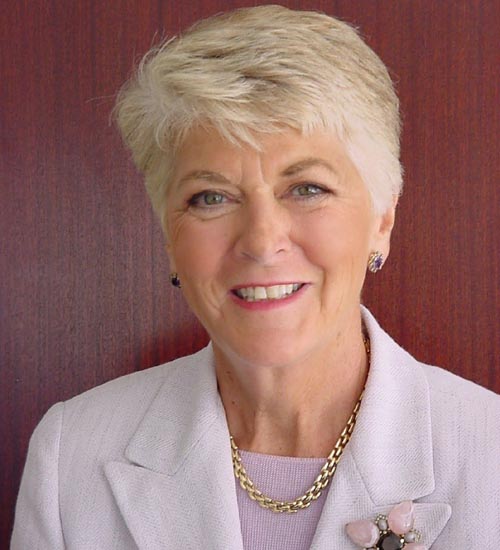 25+ Youthful Short Haircut Styles for Women Over 50