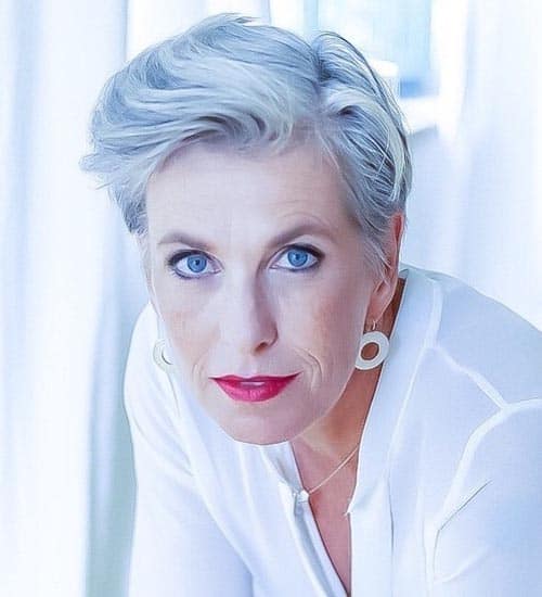 25+ Youthful Short Haircut Styles for Women Over 50