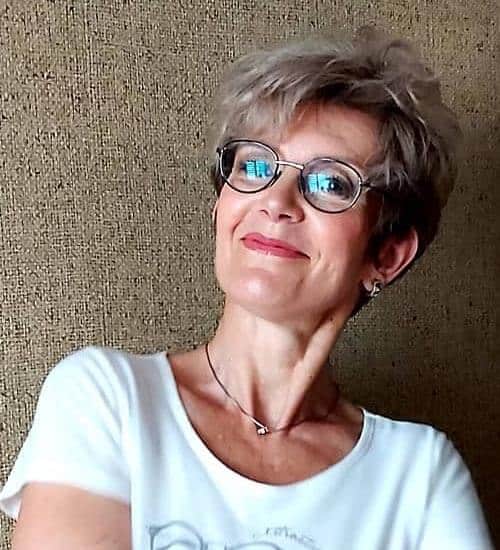 25+ Youthful Short Haircut Styles for Women Over 50