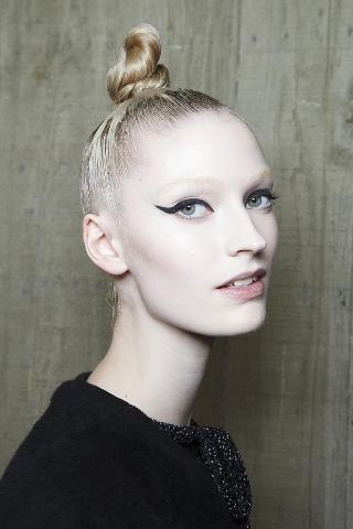 10 Simple and Fancy Prom Updo Hairstyles | I Fashion Styles