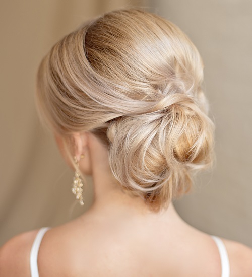 35 Easy and Beautiful Updo Hairstyles for All Hair Types