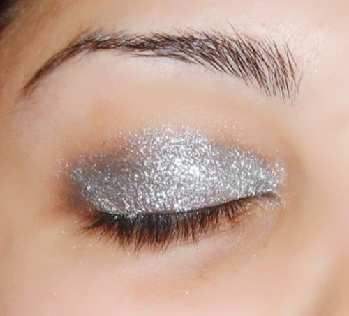 Top 9 Silver Eye Makeup Looks | I Fashion Styles