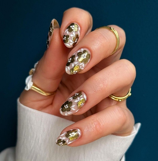 15+ Simple DIY Flower Nail Art Ideas for a Stunning Manicure
