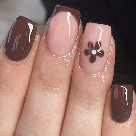 15+ Simple DIY Flower Nail Art Ideas for a Stunning Manicure