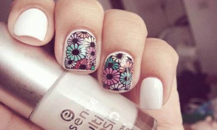 15+ Simple DIY Flower Nail Art Ideas for a Stunning Manicure