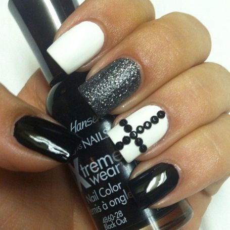 15 Black and White Nail Art Ideas for Any Occasion In 2023