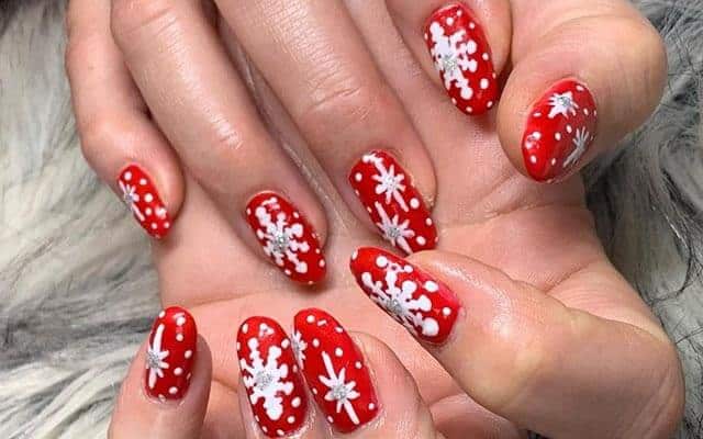Christmas Nails: 10 Different Xmas Nail Art Designs Ideas 2023