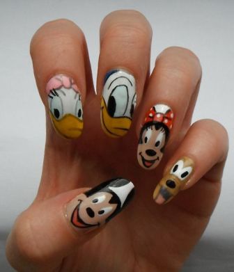 10 Magical Disney Nail Art Designs You&#039;ll Love