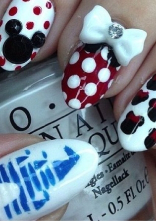 10 Magical Disney Nail Art Designs You&#039;ll Love
