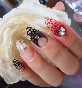 9 Best Japanese Nail Art Designs with Images | StylesAtLife