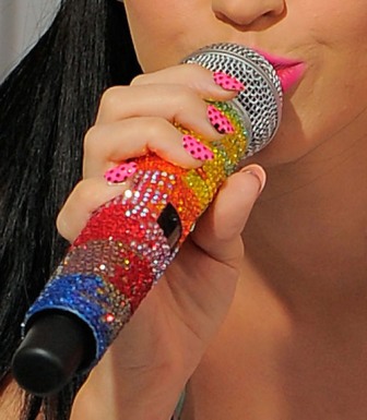 9 Best Hollywood Celebrity Nail Art Designs | I Fashion Styles
