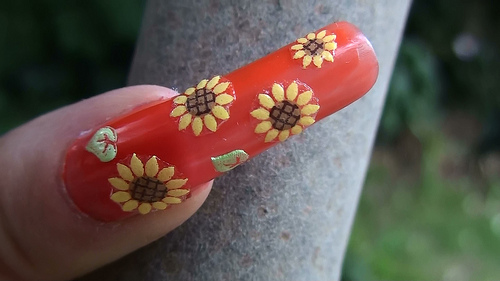 9 Best Sunflower Nail Art Designs with Pictures | I Fashion Styles