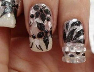 9 Best Silver Nail Art Designs | I Fashion Styles